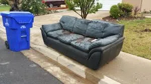 Sofa and couch removal in Tampa