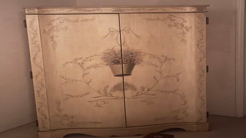 Heavy Items Safes, Pianos, Armoires