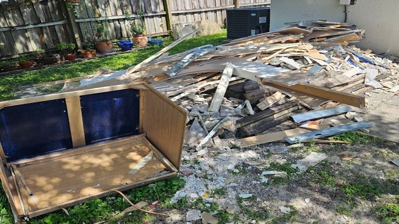 Construction Debris Removal in Tampa